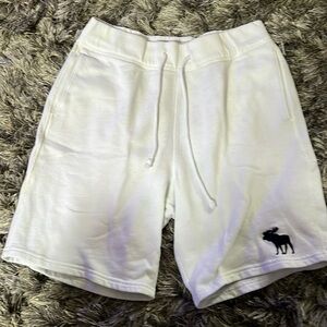 Men’s Abercrombie and Fitch white extra small shorts